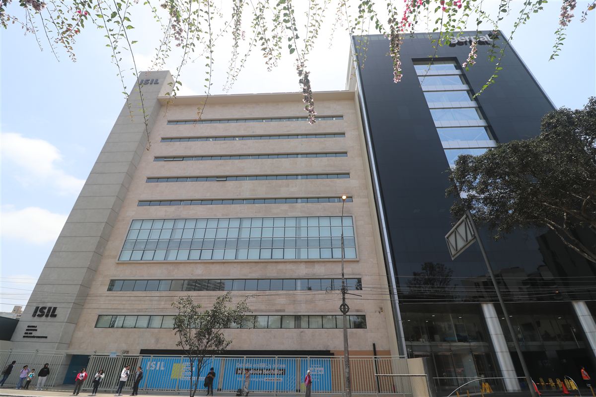 ISIL, Sede Miraflores, Instituto · Miraflores - proyecto de instalaciones MEP por DEUSTUA Ingenieros